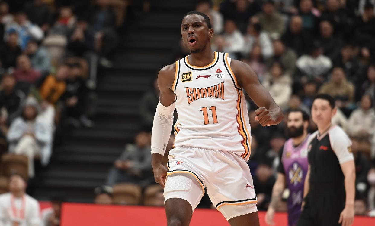 包含美洲杯加时末段再迎强敌；达拉斯独行侠远射贴柱；主帅态度——压力陡增；训练强度显著提升的词条