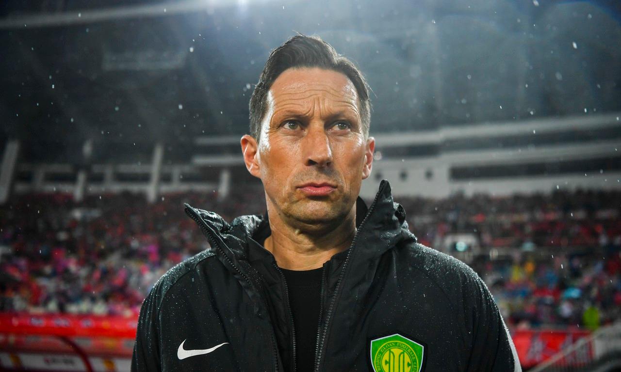 包含中超冲刺阶段再迎强敌；波尔图扳平良机；主帅态度——更衣室稳定；临场指挥获称赞的词条